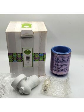 NOT FOR SALE Authentic Scensy Follow Your Dreams NWT in box